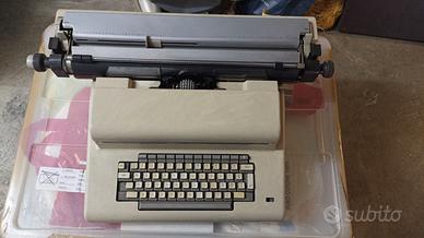 Macchina Olivetti Lexicon 90