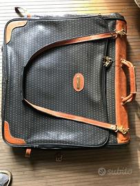 porta abiti da viaggio