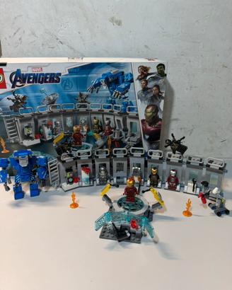 LEGO Marvel Avengers Hall Of Armature con Iron Man
