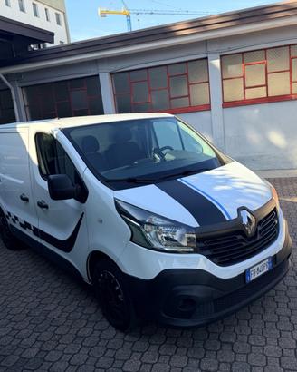FURGONE RENAULT TRAFIC