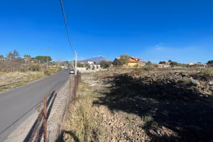 Terreno Esterno Parco Dell’Etna Pedara