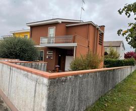 Casa a schiera di testa a fossalta di portogruaro