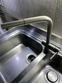 Miscelatore design con doccetta Gessi per cucina