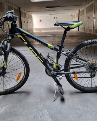 Bici CUBE Kid 240  nero e giallo flash