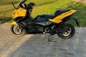 Tmax 560 soli 2500 km