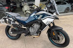 CfMoto 800MT SPORT KM 0 TUA A 85 EURO AL MESE SENZ