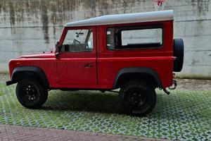 LAND ROVER DEFENDER 90