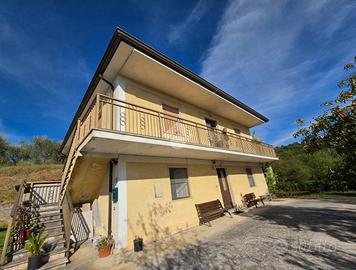 CASA INDIPENDENTE A BROCCOSTELLA