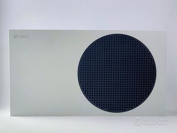 Xbox Series S + 2 Controller + Base di ricarica