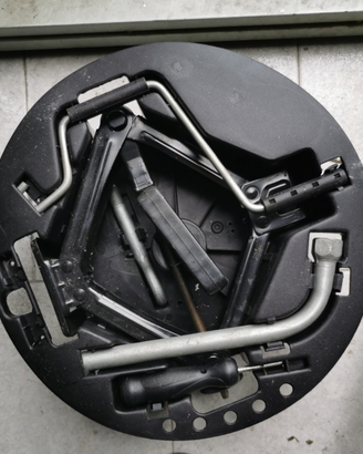 Attrezzi auto