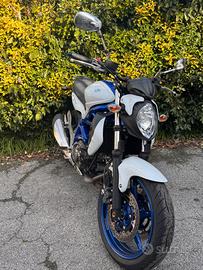 Suzuki SFV Gladius 650 - 2012