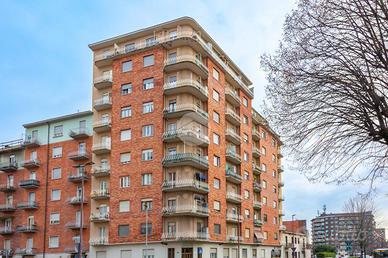 2 LOCALI A TORINO