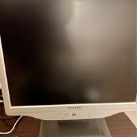 Monitor Hyundai 17”