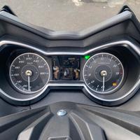 Scooter Yamaha 400 X-max iron max 26-6-2019