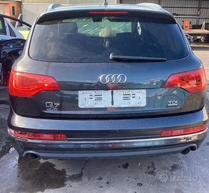 Audi q7 tdi solo per pezzi di ricambio