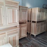 Credenze massicce in legno 