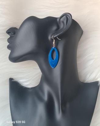 Orecchini pendenti a goccia blu
