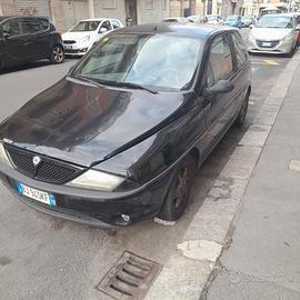 Lancia y elefantino rosso