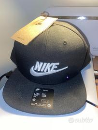 Cappello nike visiera dritta