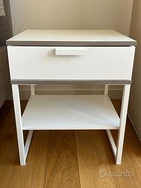 Comodino bianco IKEA modello Trysil