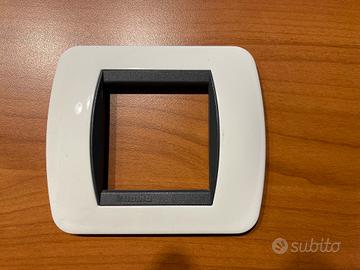 placca BTICINO living L4802BA