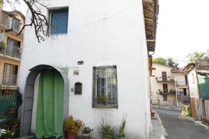 CASA SEMINDIPENDENTE A STRADELLA