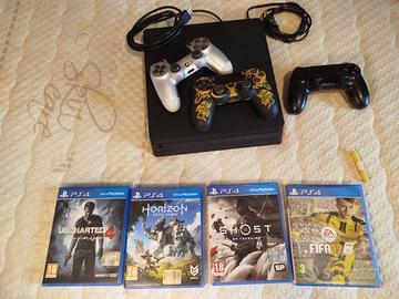 Ps4 slim, 2 controller originali e 4 giochi 