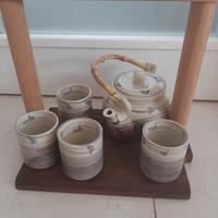 teiera e tazze stile orientale,con vassoio