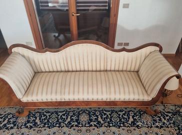 Divano, Tomana antica