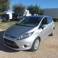 Ford Fiesta 5 posti autovettura