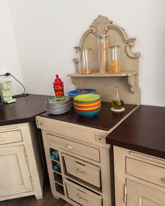Cucina in legno massello