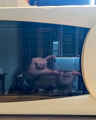 Forni a microonde "Whirlpool" e "Girmi"