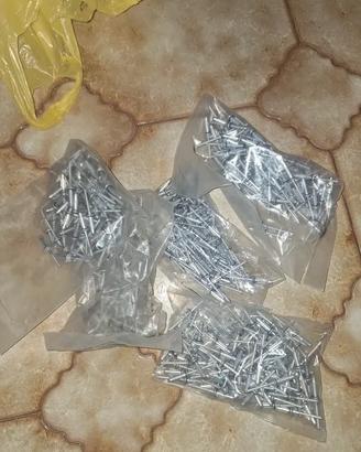 Rivetto in alluminio a fiore con guarnizione