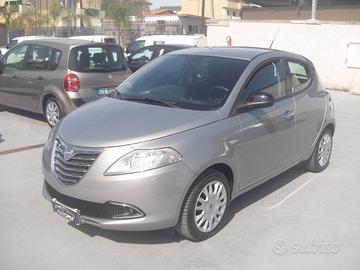 Lancia Ypsilon 1.2 69 CV S&S Gold - 2011