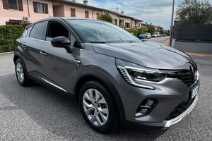 Renault Captur E-Tech hybrid Intens 145c