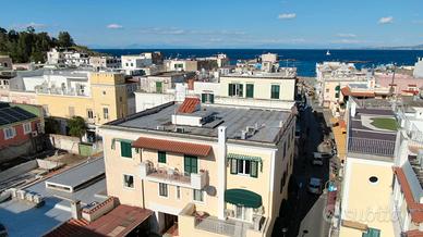 Casa ISCHIA centrale mare