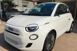 Fiat 500 Berlina Hybrid Icon