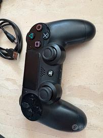 Sony PlayStation 4 PS4 console nera con controller