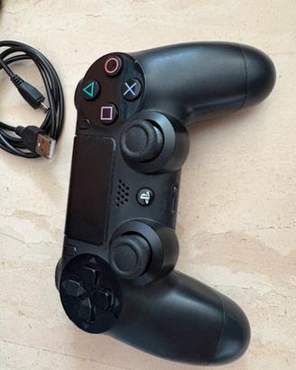 Sony PlayStation 4 PS4 console nera con controller