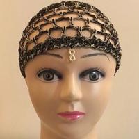 Cappellino berretto a rete con ciondolo “infinito