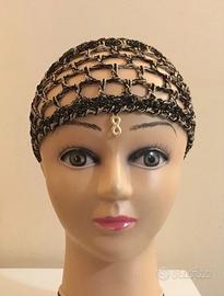 Cappellino berretto a rete con ciondolo “infinito