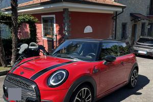 Mini cooper s allestimento JCW 2021 178 cv