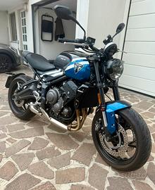 Triumph trident 660