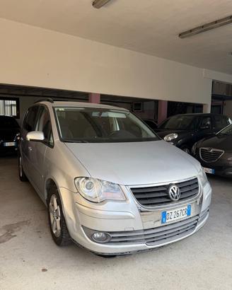 Volkswagen Touran 2.0 Conceptline Ecofuel