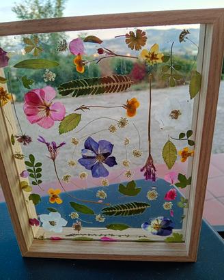 Quadretto handmade  realizzato con fiori pressa6