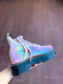 Dr. Martens Molly 8 Eye boots