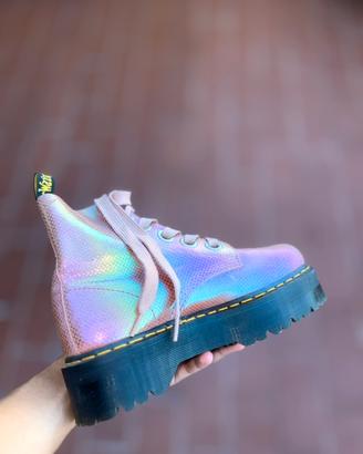 Dr. Martens Molly 8 Eye boots