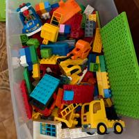 Costruzioni Lego Duplo con vari personaggi