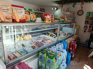 Attività di alimentari a Montecorvino Rovella