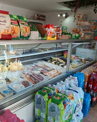 Attività di alimentari a Montecorvino Rovella
